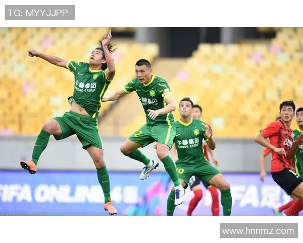 南京篮球队以93分领跑奥运会积分榜展现强劲实力与团队合作精神